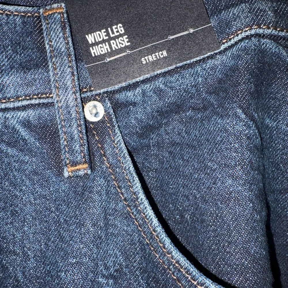 NWT Express Dark wash High Rise Wide leg jeans Sz 16 - Picture 3 of 5